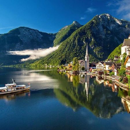 Haus Am Hof - 15Th Century House At The Lake, Near The Marketplace, With A Balcony Hallstatt Bagian luar foto